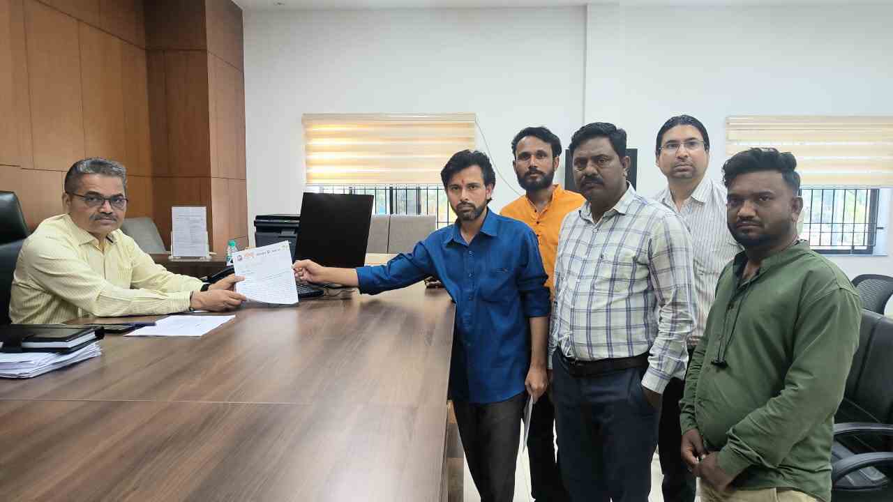 महात्मा फुले व आयुष्मान योजनेत न बसणाऱ्या गंभीर शस्त्रक्रियांसाठी मुख्यमंत्री सहायता निधीतून ५ लाख रुपयांची मदत देण्याची मागणी